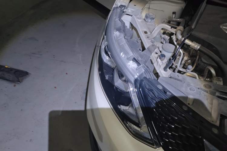 Used Nissan Qashqai 2017 2.0L CVT Smart Enjoyment Version China V Standard Right Front Headlight