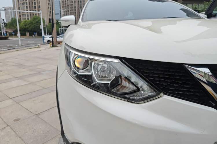Used Nissan Qashqai 2017 2.0L CVT Smart Enjoyment Version China V Standard Right Front Headlight
