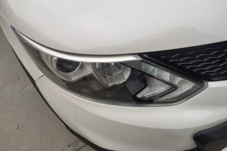 Used Nissan Qashqai 2017 2.0L CVT Smart Enjoyment Version China V Standard Right Front Headlight