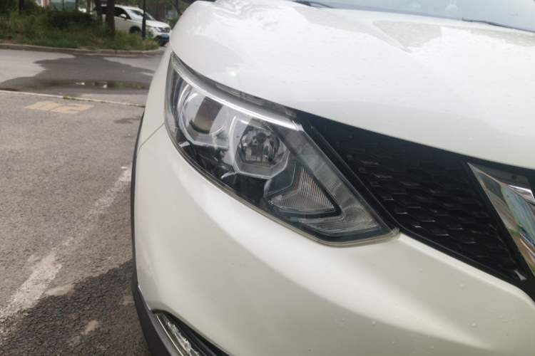 Used Nissan Qashqai 2017 2.0L CVT Elite Edition China V Standard Right Front Headlight