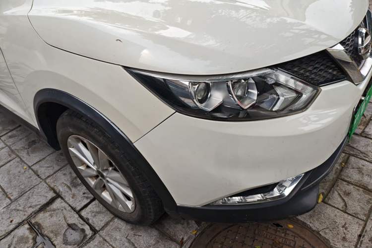 Used Nissan Qashqai 2017 2.0L CVT Elite Edition China V Standard Right Front Headlight