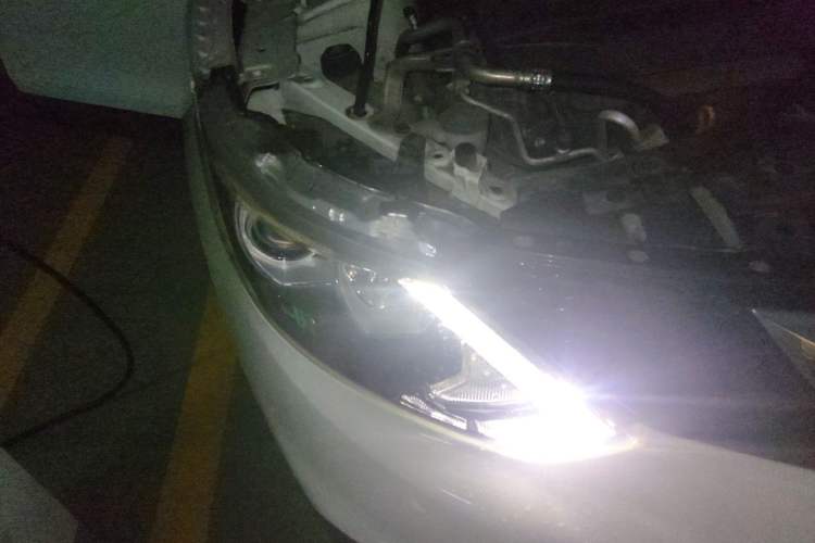 Used Nissan Qashqai 2017 2.0L CVT Elite Edition China V Standard Right Front Headlight