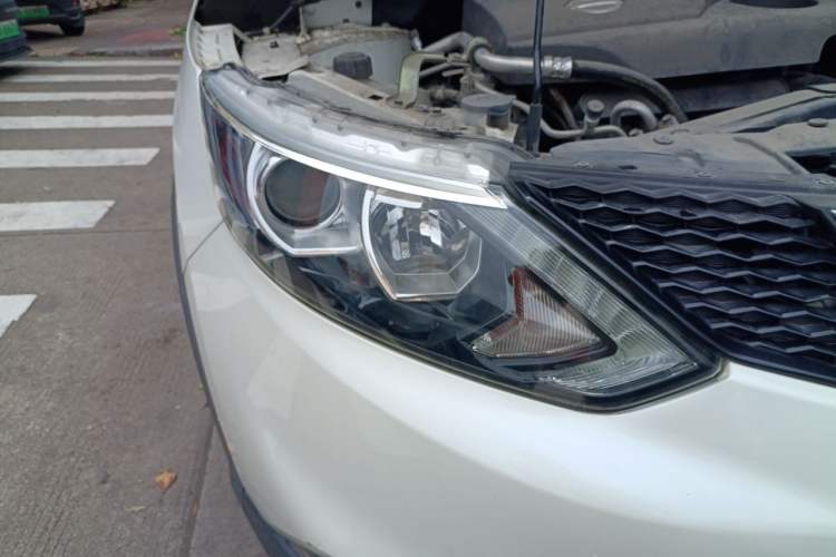 Used Nissan Qashqai 2017 2.0L CVT Smart Enjoyment Version China V Standard Right Front Headlight