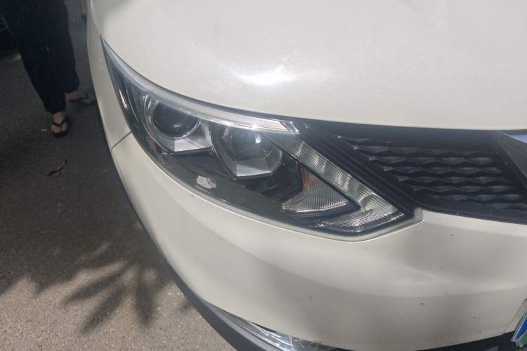 Used Nissan Qashqai 2017 2.0L CVT Smart Enjoyment Version China V Standard Right Front Headlight