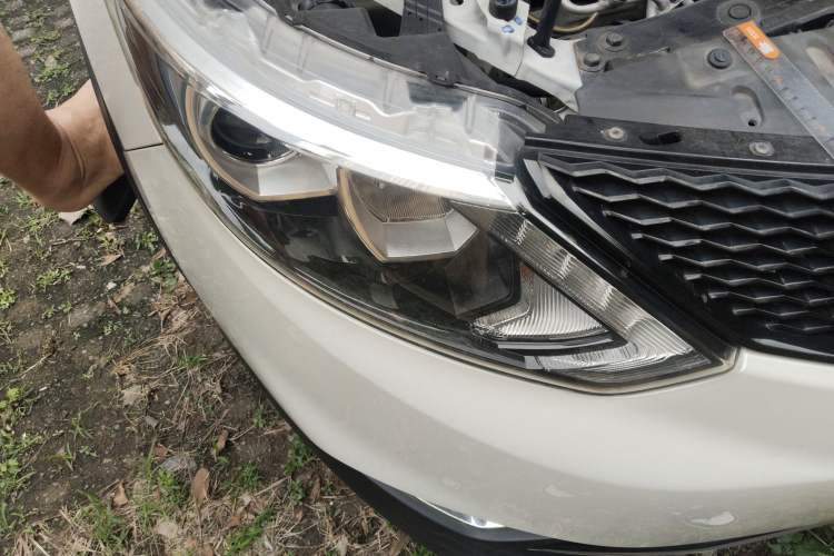 Used Nissan Qashqai 2017 2.0L CVT Luxury Edition China V Standard Right Front Headlight