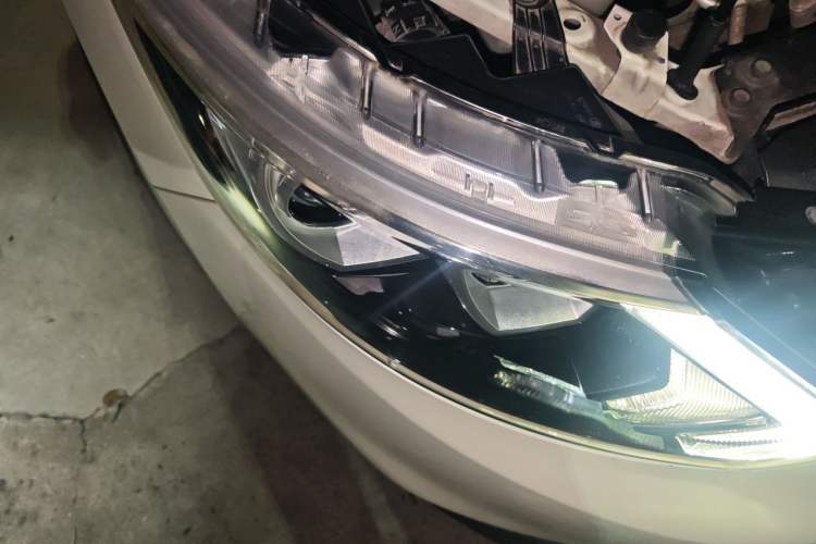 Used Nissan Qashqai 2017 2.0L CVT Elite Edition China V Standard Right Front Headlight