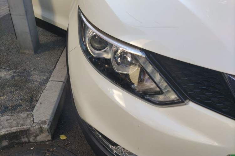 Used Nissan Qashqai 2017 2.0L CVT Smart Enjoyment Version China V Standard Right Front Headlight