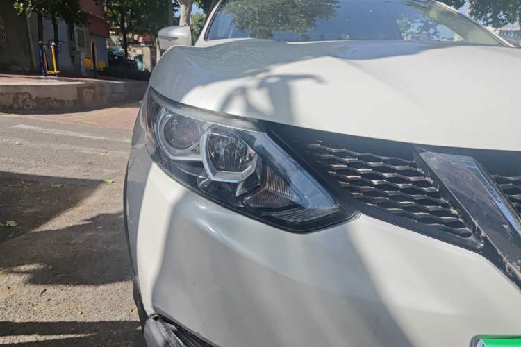 Used Nissan Qashqai 2017 2.0L CVT Elite Edition China V Standard Right Front Headlight