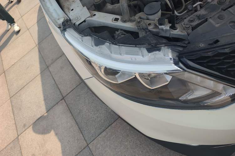 Used Nissan Qashqai 2017 2.0L CVT Smart Enjoyment Version China VI Standard Right Front Headlight
