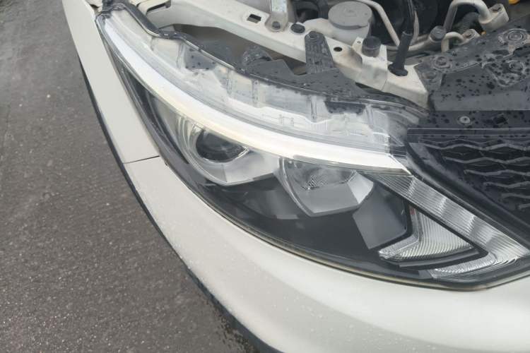 Used Nissan Qashqai 2017 2.0L CVT Smart Enjoyment Version China V Standard Right Front Headlight