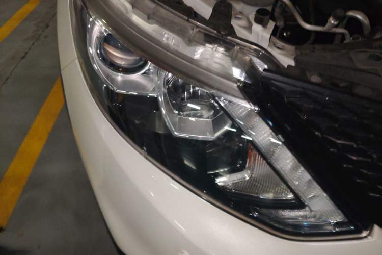 Used Nissan Qashqai 2017 2.0L CVT Smart Enjoyment Version China V Standard Right Front Headlight