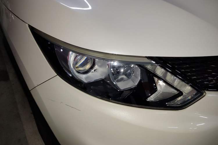 Used Nissan Qashqai 2017 2.0L CVT Elite Edition China V Standard Right Front Headlight