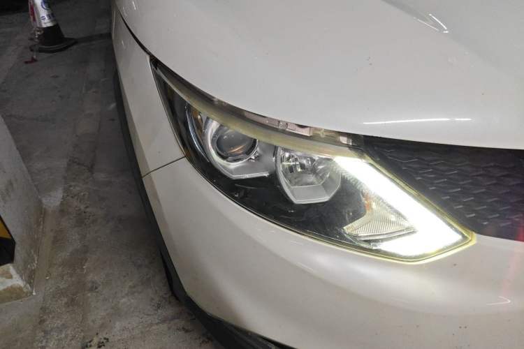 Used Nissan Qashqai 2017 2.0L CVT Smart Enjoyment Version China VI Standard Right Front Headlight