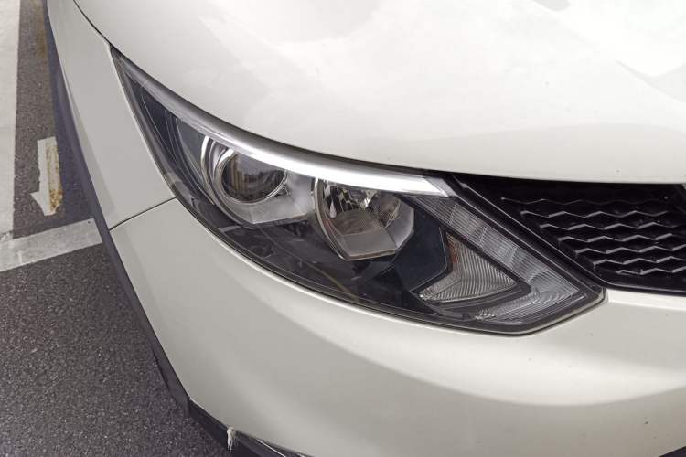 Used Nissan Qashqai 2017 2.0L CVT Smart Enjoyment Version China VI Standard Right Front Headlight