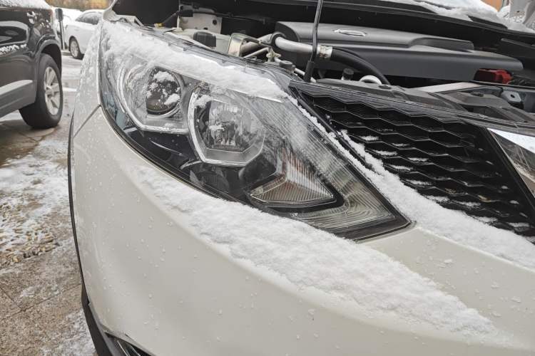 Used Nissan Qashqai 2017 2.0L CVT Smart Enjoyment Version China V Standard Right Front Headlight