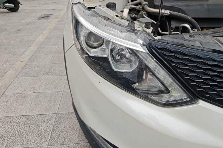 Used Nissan Qashqai 2017 2.0L CVT Luxury Edition China V Standard Right Front Headlight