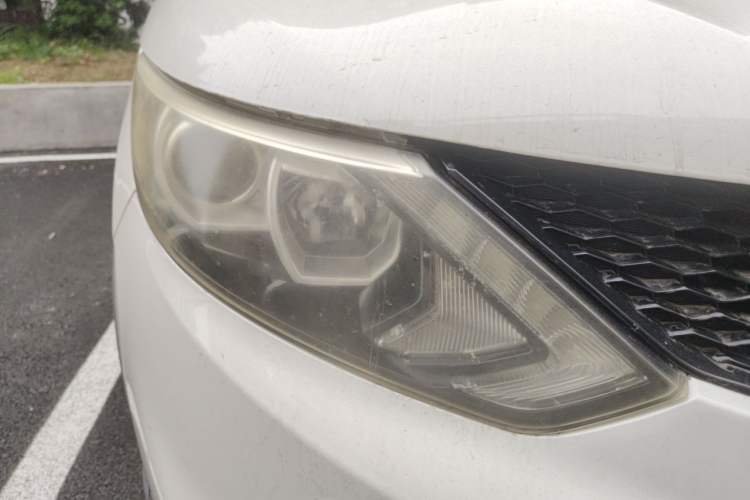 Used Nissan Qashqai 2017 2.0L CVT Luxury Edition China V Standard Right Front Headlight