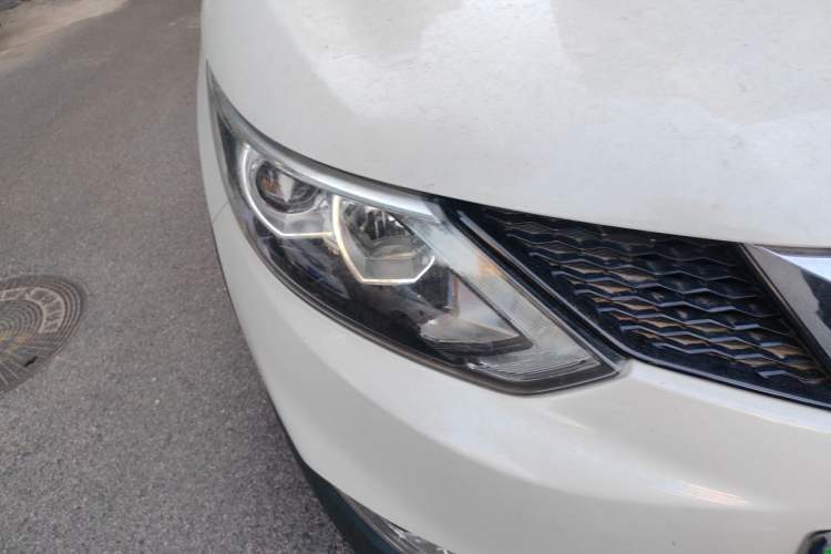 Used Nissan Qashqai 2017 2.0L CVT Smart Enjoyment Version China V Standard Right Front Headlight