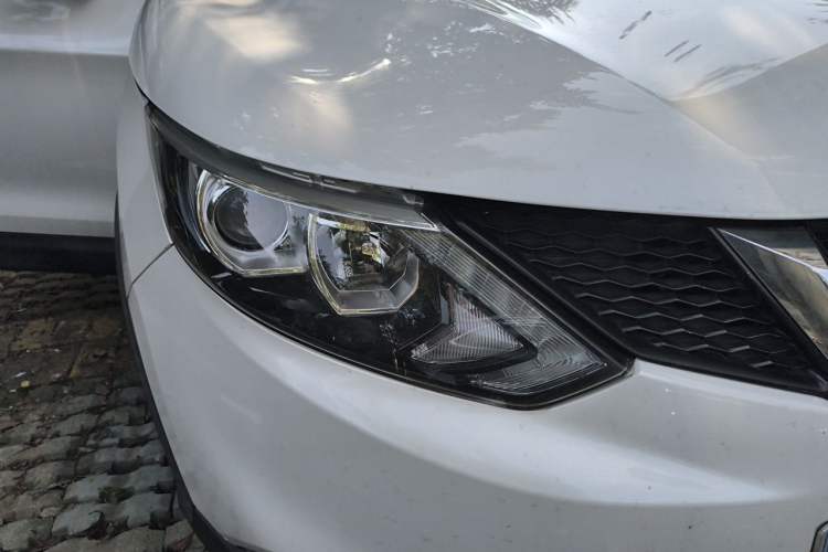 Used Nissan Qashqai 2017 2.0L CVT Elite Edition China V Standard Right Front Headlight