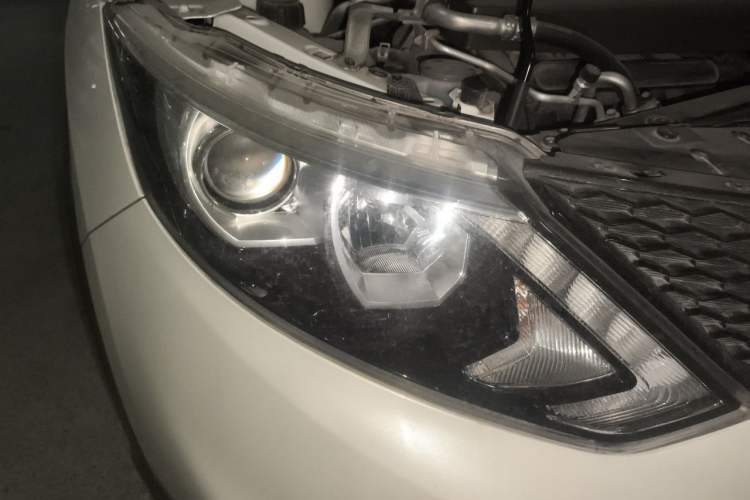 Used Nissan Qashqai 2017 2.0L CVT Elite Edition China V Standard Right Front Headlight
