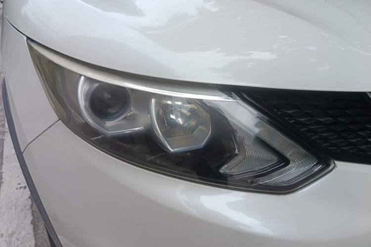 Used Nissan Qashqai 2017 2.0L CVT Smart Enjoyment Version China V Standard Right Front Headlight