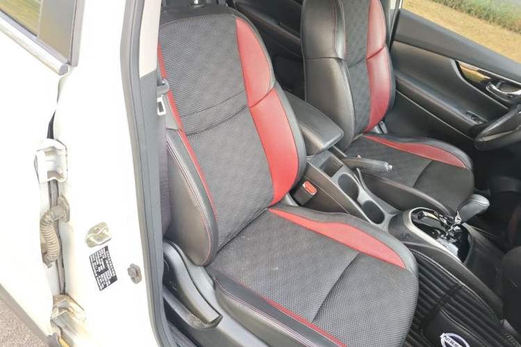 Used Nissan Qashqai 2017 2.0L CVT Smart Enjoyment Version China VI Standard Right Front Seat