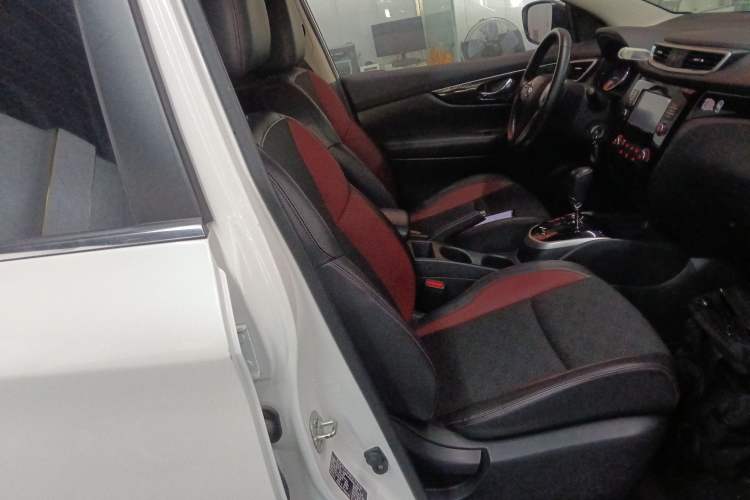 Used Nissan Qashqai 2017 2.0L CVT Smart Enjoyment Version China V Standard Right Front Seat