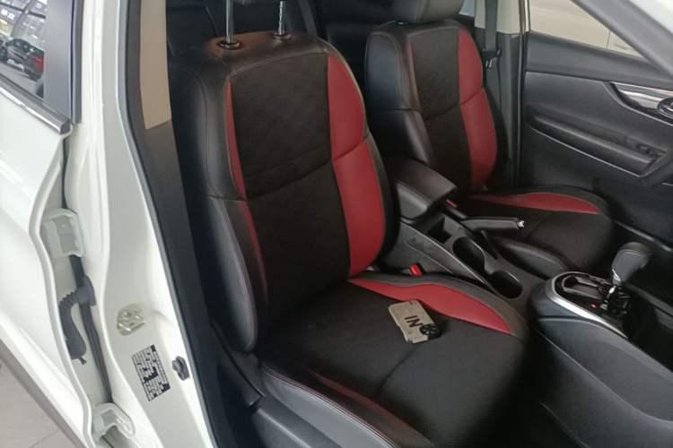 Used Nissan Qashqai 2017 2.0L CVT Smart Enjoyment Version China V Standard Right Front Seat