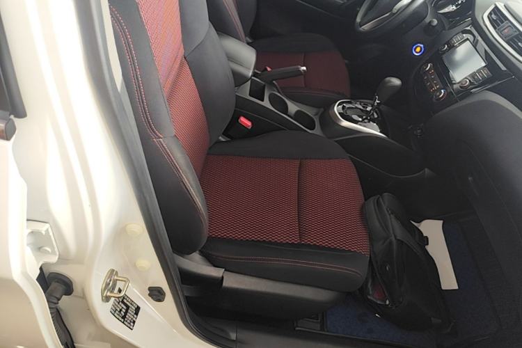 Used Nissan Qashqai 2017 2.0L CVT Elite Edition China VI Standard Right Front Seat