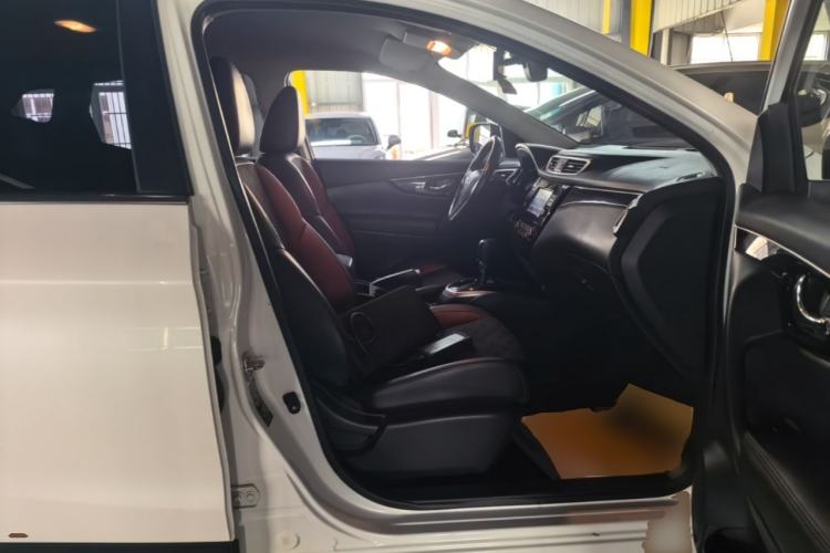 Used Nissan Qashqai 2017 2.0L CVT Smart Enjoyment Version China V Standard Right Front Seat