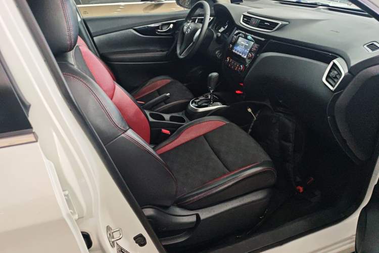 Used Nissan Qashqai 2017 2.0L CVT Smart Enjoyment Version China VI Standard Right Front Seat