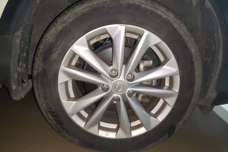 Used Nissan Qashqai 2017 2.0L CVT Elite Edition China V Standard Right Front Wheel Hub