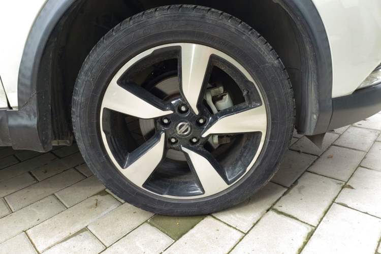Used Nissan Qashqai 2017 2.0L CVT Luxury Edition China V Standard Right Front Wheel Hub