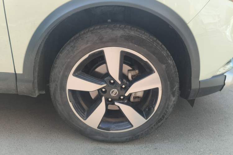 Used Nissan Qashqai 2017 2.0L CVT Smart Enjoyment Version China VI Standard Right Front Wheel Hub