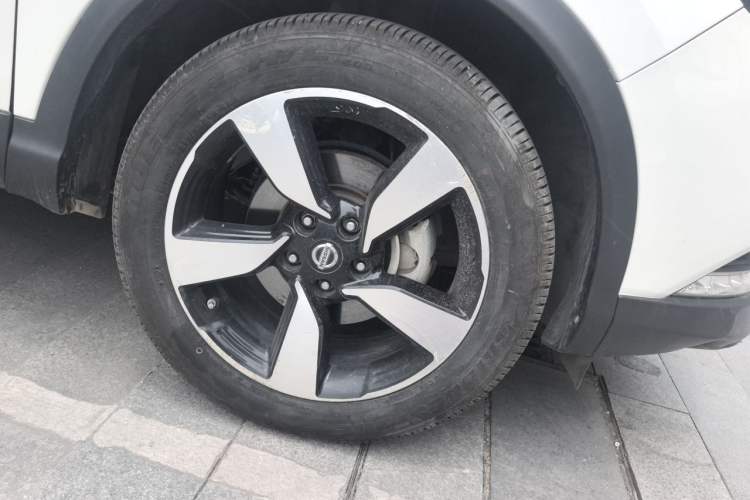 Used Nissan Qashqai 2017 2.0L CVT Smart Enjoyment Version China VI Standard Right Front Wheel Hub
