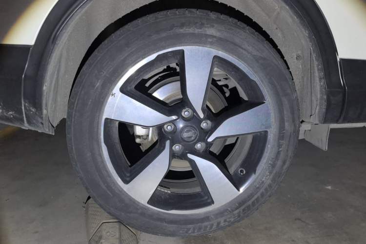 Used Nissan Qashqai 2017 2.0L CVT Luxury Edition China V Standard Right Front Wheel Hub