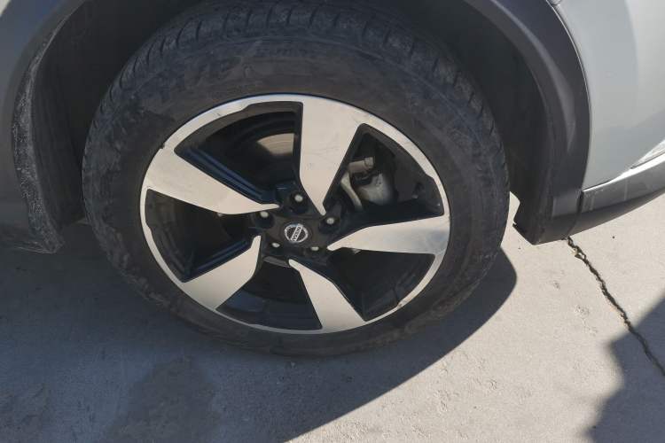 Used Nissan Qashqai 2017 2.0L CVT Luxury Edition China V Standard Right Front Wheel Hub