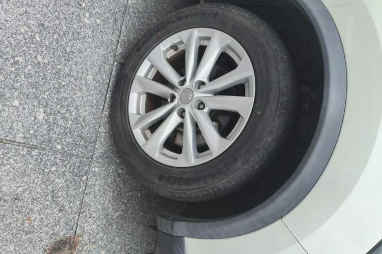 Used Nissan Qashqai 2017 2.0L CVT Elite Edition China V Standard Right Front Wheel Hub