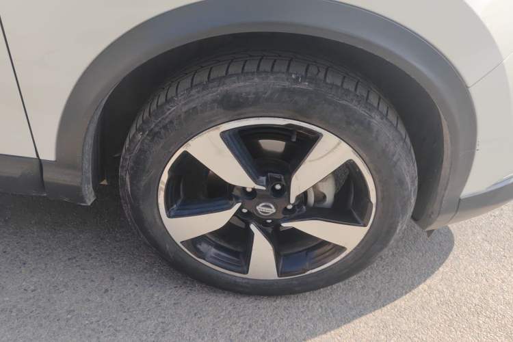 Used Nissan Qashqai 2017 2.0L CVT Luxury Edition China V Standard Right Front Wheel Hub