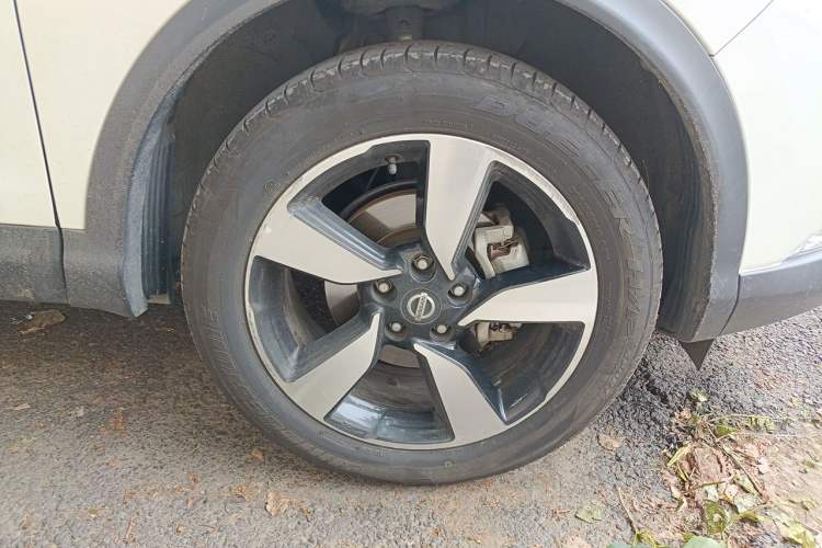 Used Nissan Qashqai 2017 2.0L CVT Luxury Edition China VI Standard Right Front Wheel Hub