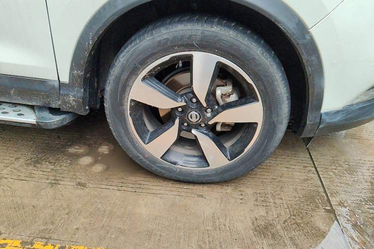 Used Nissan Qashqai 2017 2.0L CVT Luxury Edition China V Standard Right Front Wheel Hub