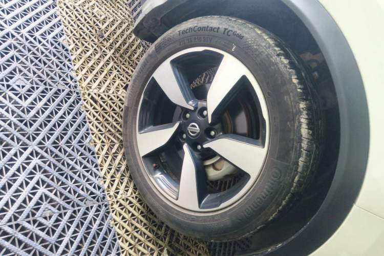 Used Nissan Qashqai 2017 2.0L CVT Smart Enjoyment Version China V Standard Right Front Wheel Hub