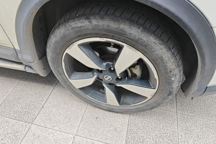 Used Nissan Qashqai 2017 2.0L CVT Luxury Edition China V Standard Right Front Wheel Hub