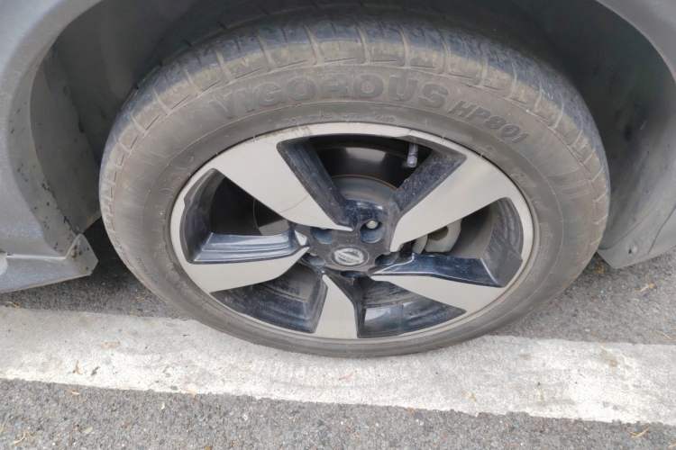 Used Nissan Qashqai 2017 2.0L CVT Luxury Edition China V Standard Right Front Wheel Hub