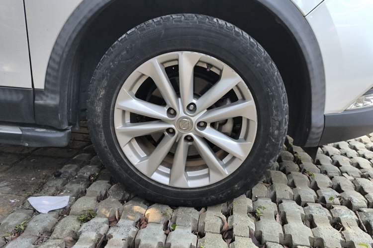 Used Nissan Qashqai 2017 2.0L CVT Elite Edition China V Standard Right Front Wheel Hub