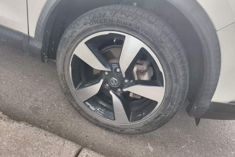 Used Nissan Qashqai 2017 2.0L CVT Luxury Edition China V Standard Right Front Wheel Hub