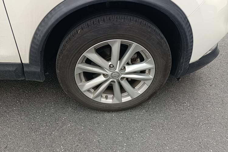 Used Nissan Qashqai 2017 2.0L CVT Elite Edition China V Standard Right Front Wheel Hub