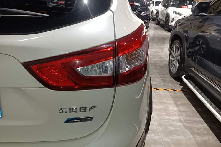 Used Nissan Qashqai 2017 2.0L CVT Luxury Edition China V Standard Right Rear Taillight