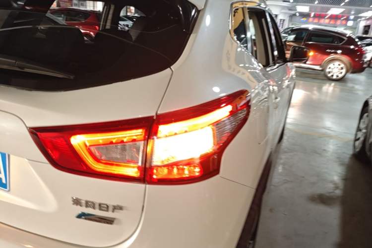 Used Nissan Qashqai 2017 2.0L CVT Luxury Edition China VI Standard Right Rear Taillight