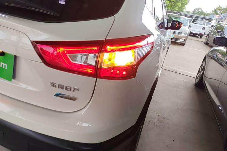 Used Nissan Qashqai 2017 2.0L CVT Smart Enjoyment Version China V Standard Right Rear Taillight